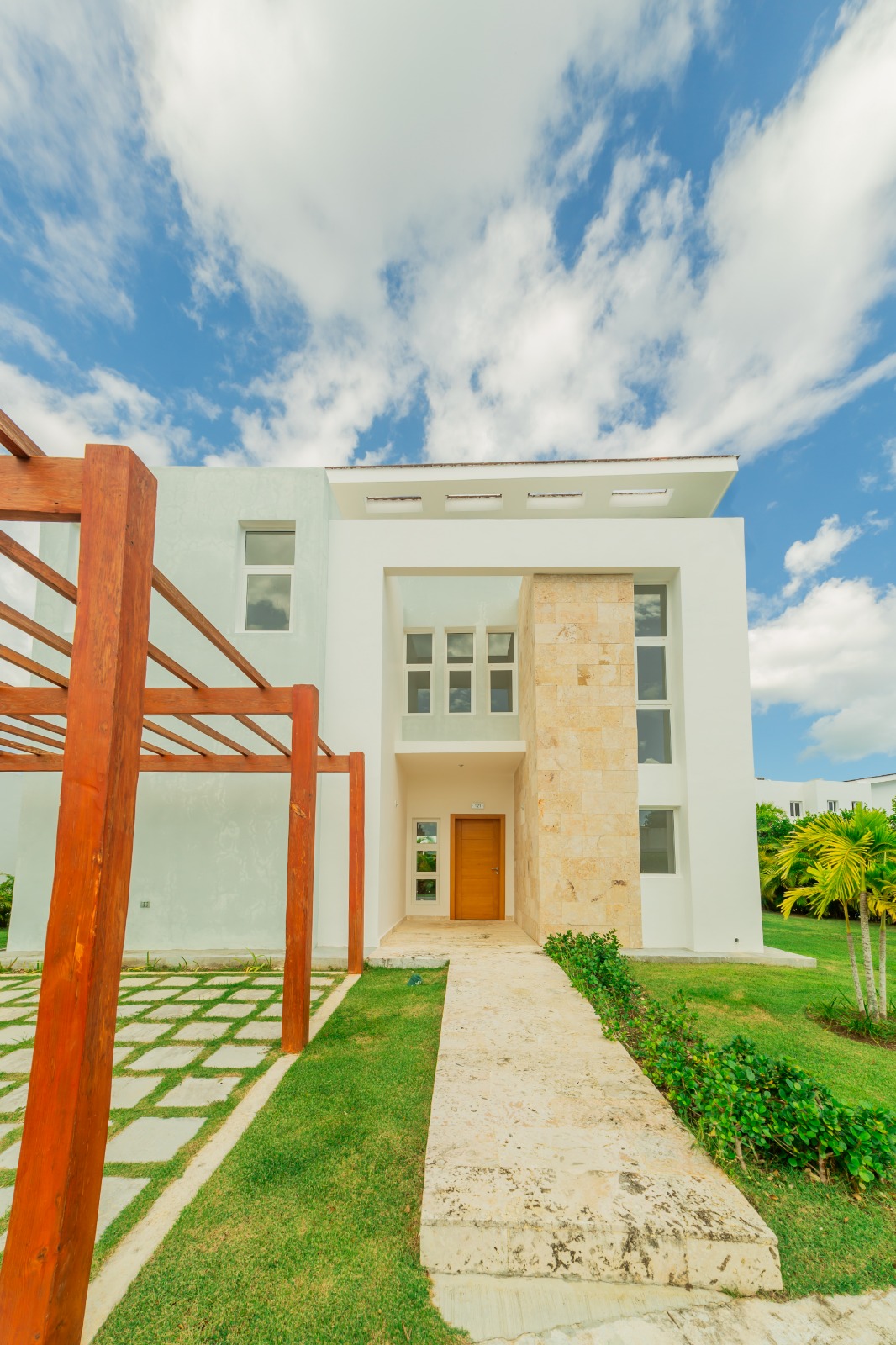 Fabulosa Villa, dos niveles Vista Cana Oasis del Lago