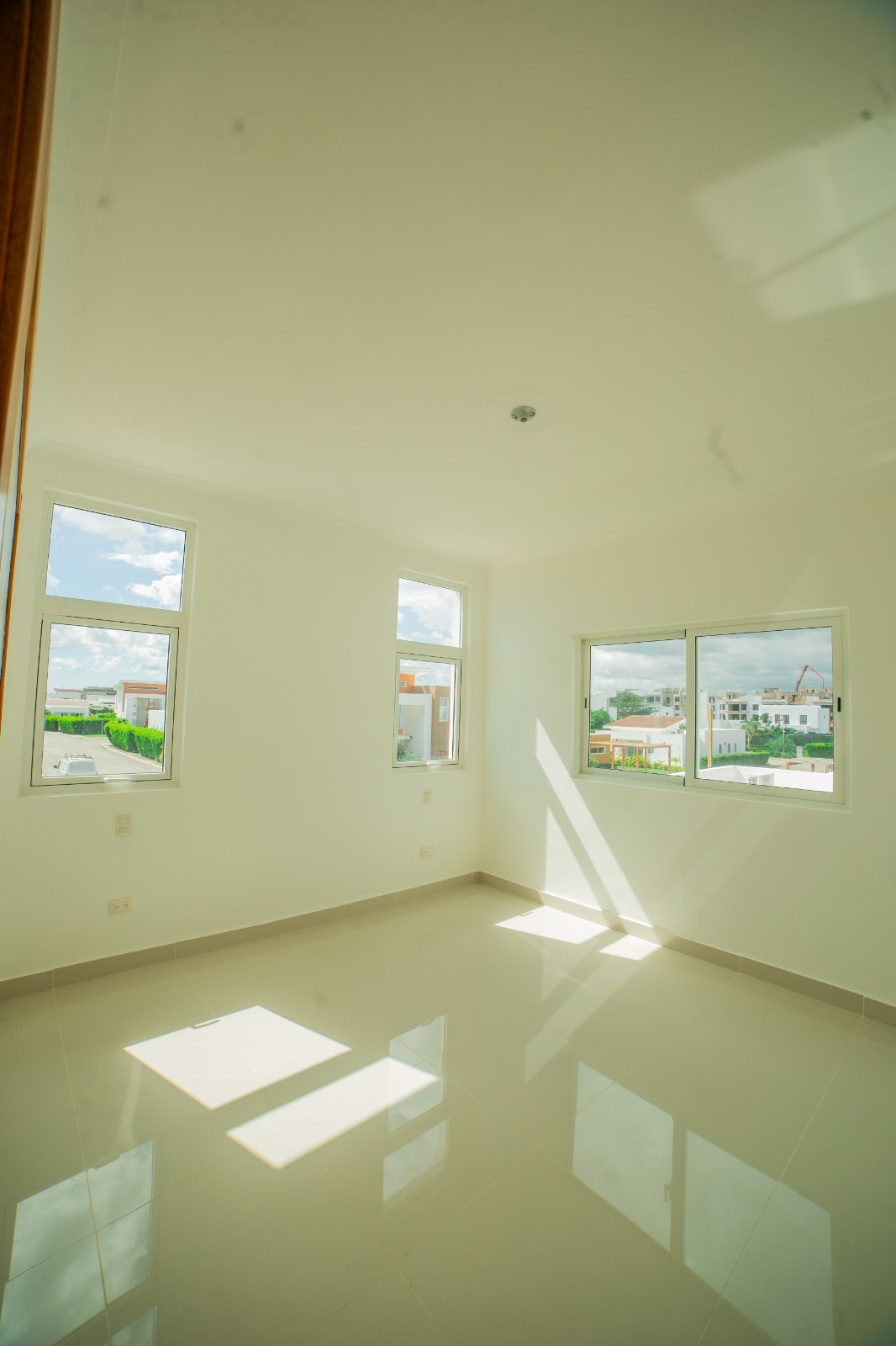 Fabulosa Villa, dos niveles Vista Cana Oasis del Lago