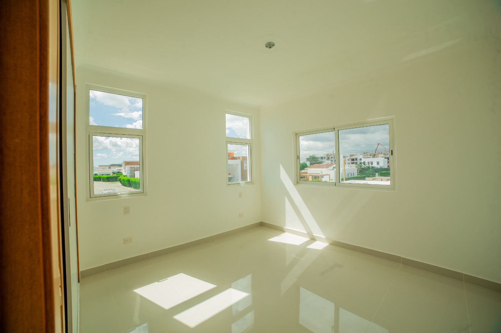 Fabulosa Villa, dos niveles Vista Cana Oasis del Lago