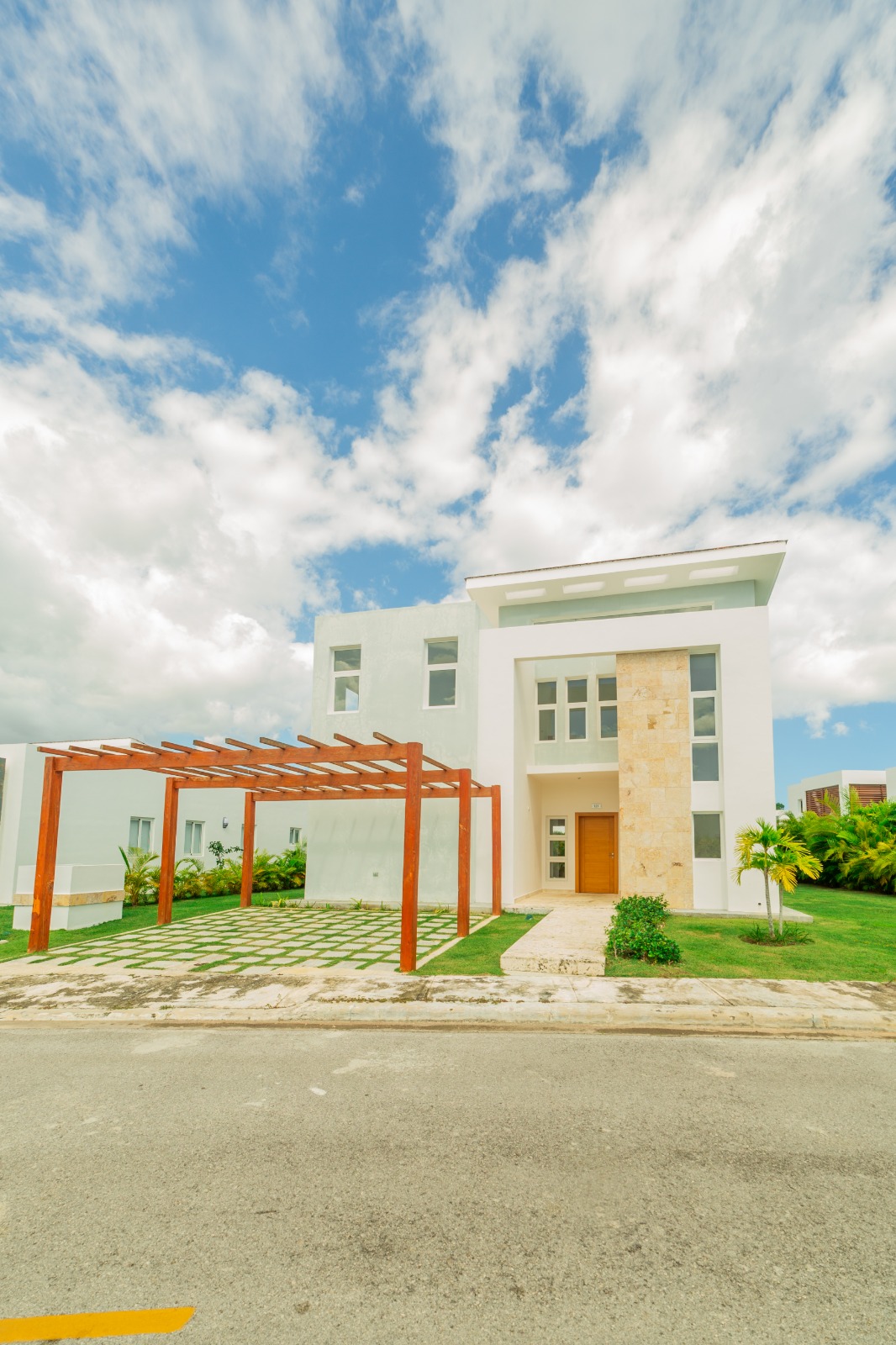 Fabulosa Villa, dos niveles Vista Cana Oasis del Lago