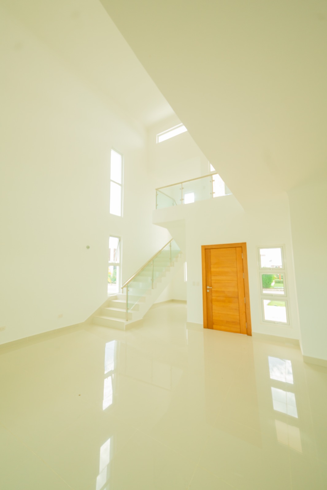 Fabulosa Villa, dos niveles Vista Cana Oasis del Lago